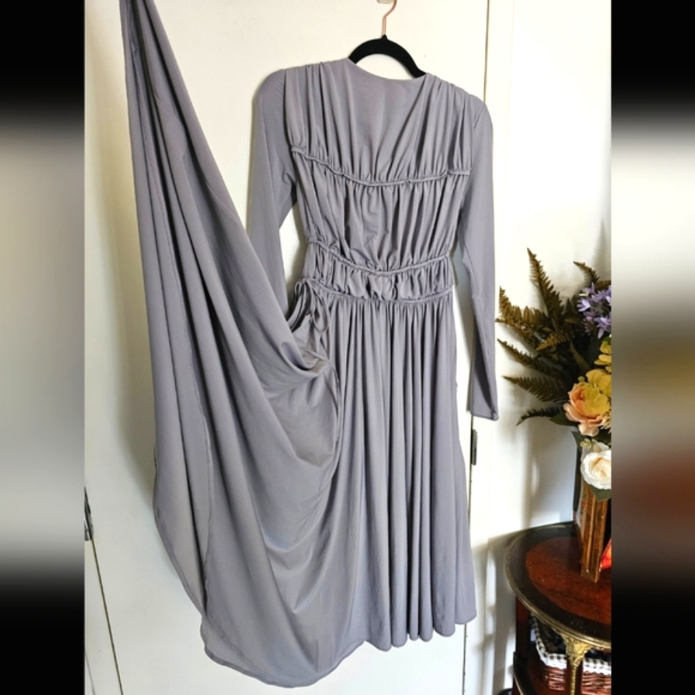 TOVE Ruched Tie Front Lexi Light Grey Semi-formal Dress - Picture 11 of 15
